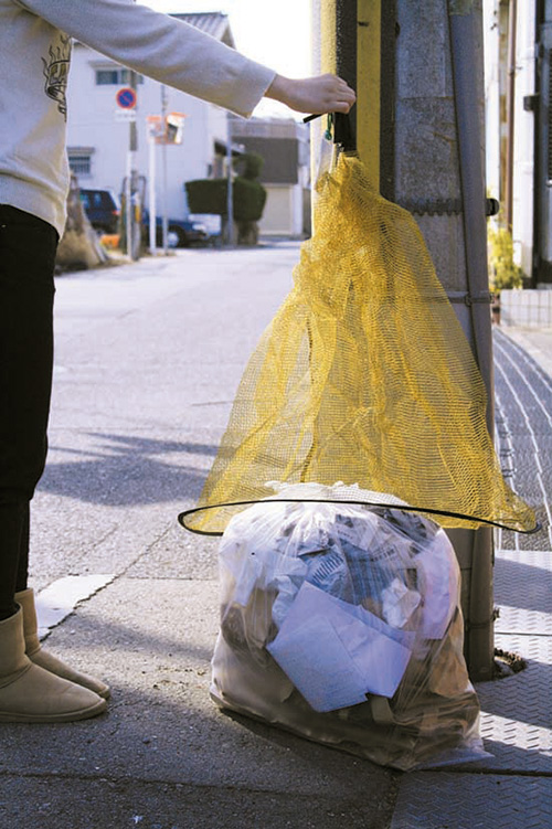 驚きの値段】 ミツギロン ゴミ捨て場 ネット パラソル カラスよけネット イエロー 90×70cm からす 鳥獣害 対策 45L ゴミ袋 ゴミネット  EG